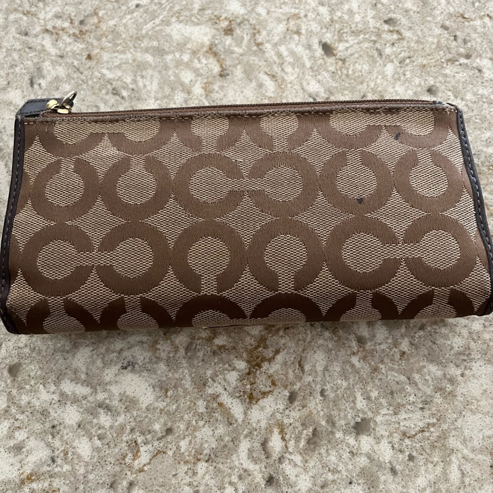 Coach Wallet - Picture 8 of 9